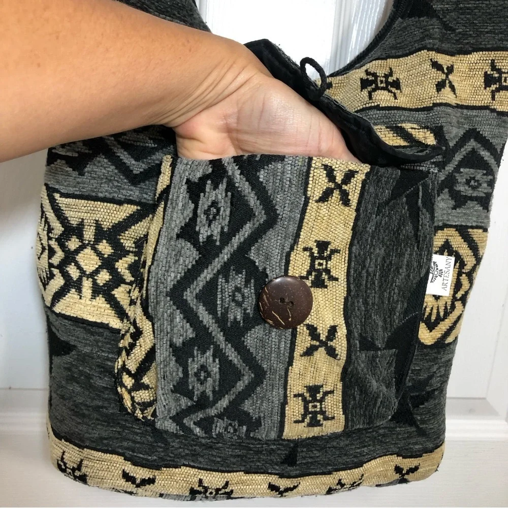 ARTESANY Wool Blend Ecuador Tribal Boho‎ Black Tan Gray Hobo Zipper Bag